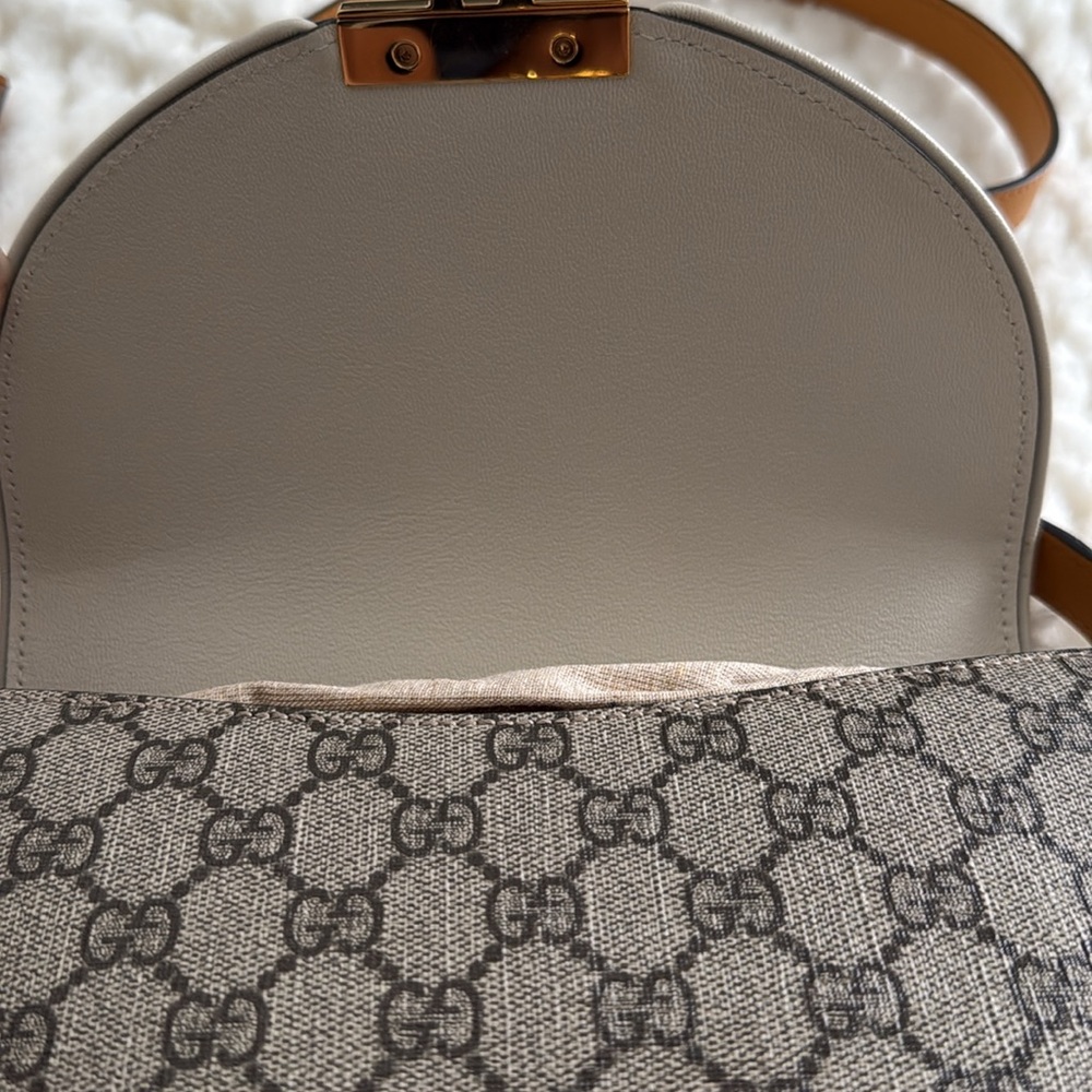 Gucci GG Supreme Padlock-644524-Authentic-EUC - Picture 10 of 16